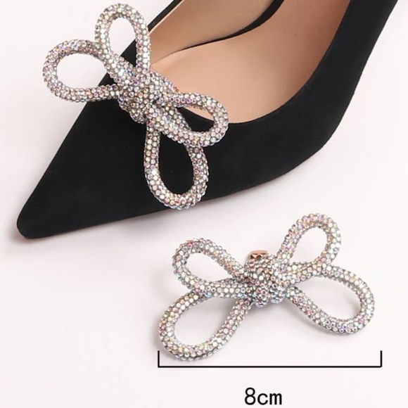 🪩 Embellished Shoe Clips 🪩 - Picture 2 of 7